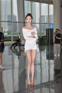 【精选街拍】Vol.3270 白色活力短裤 [51P-1.14GB]